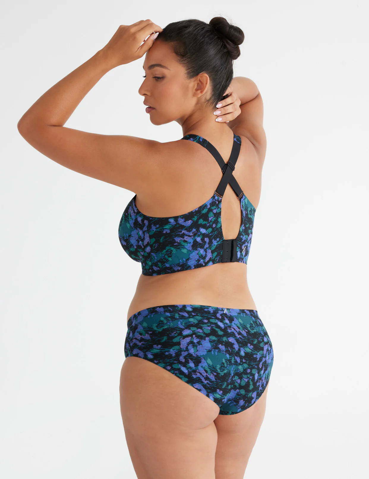 Essential No-Show Bikini - Last Call - Image 131