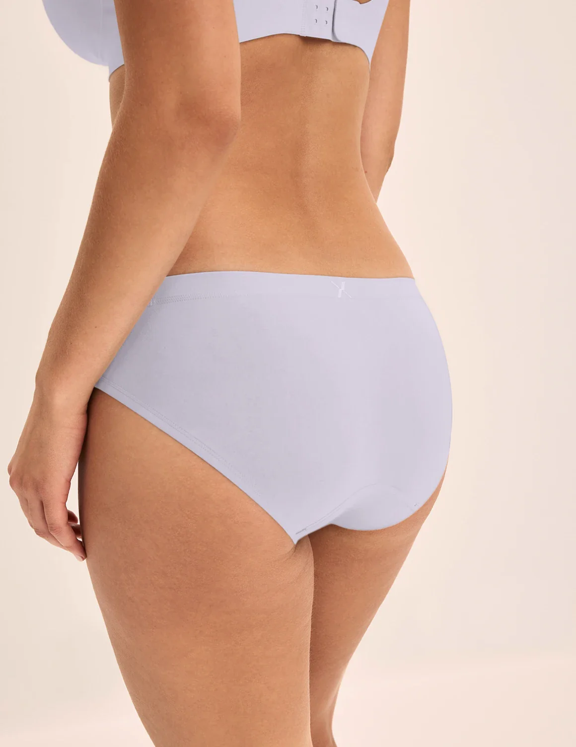 Essential No-Show Bikini - Last Call - Image 173