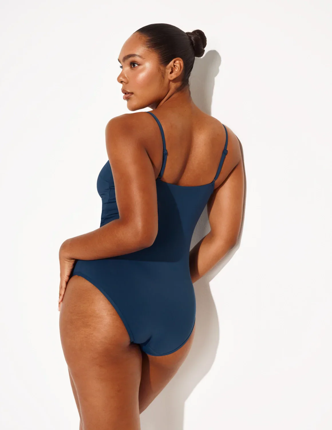 Leakproof Classic One Piece Swimsuit - Image 11