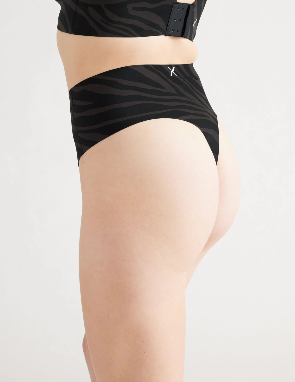 Light Leakproof No-Show High Rise Thong - Last Call - Image 25