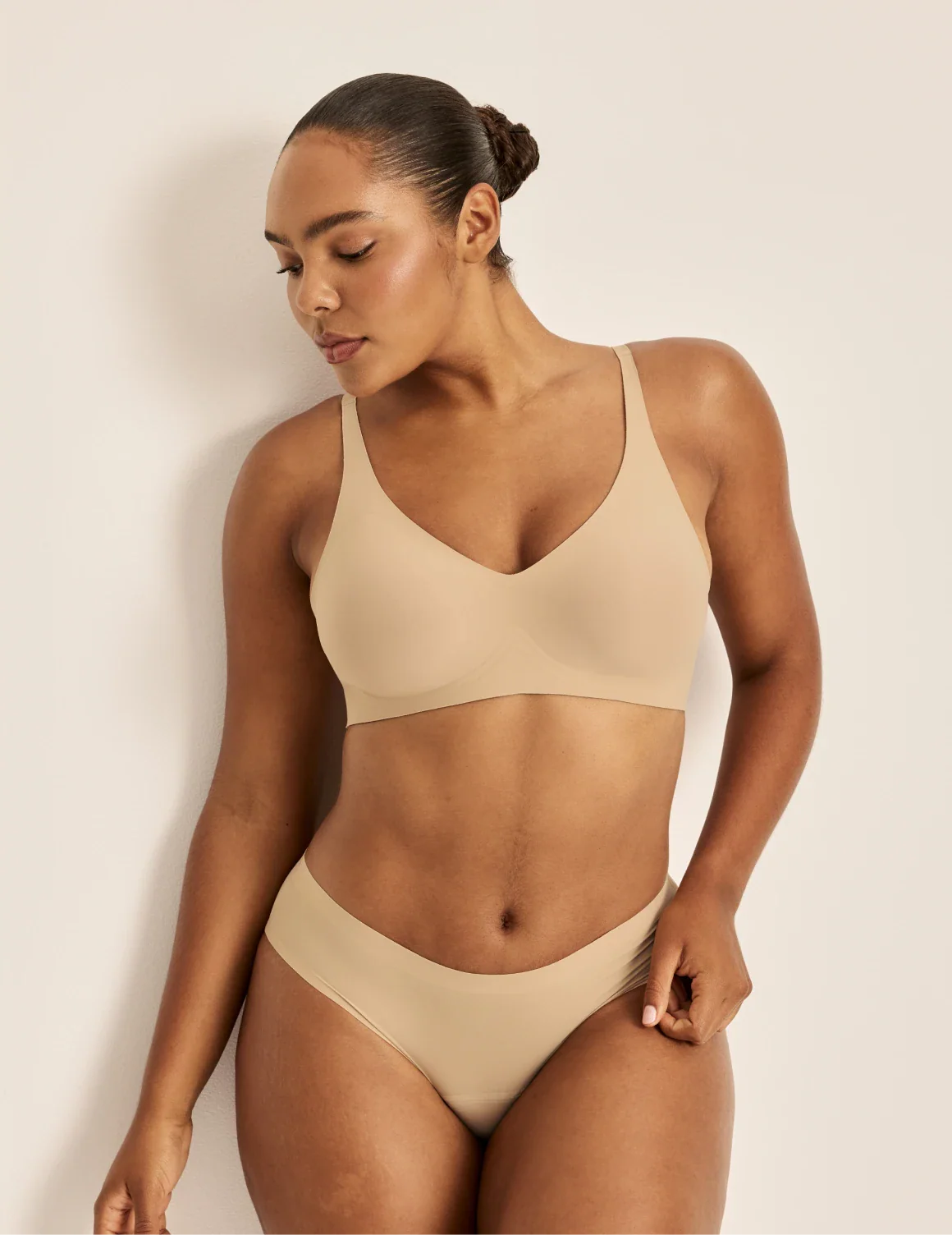 Revolution V-Neck Bra - Image 23