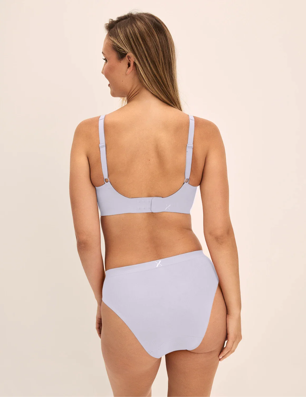 Revolution V-Neck Bra - Image 61